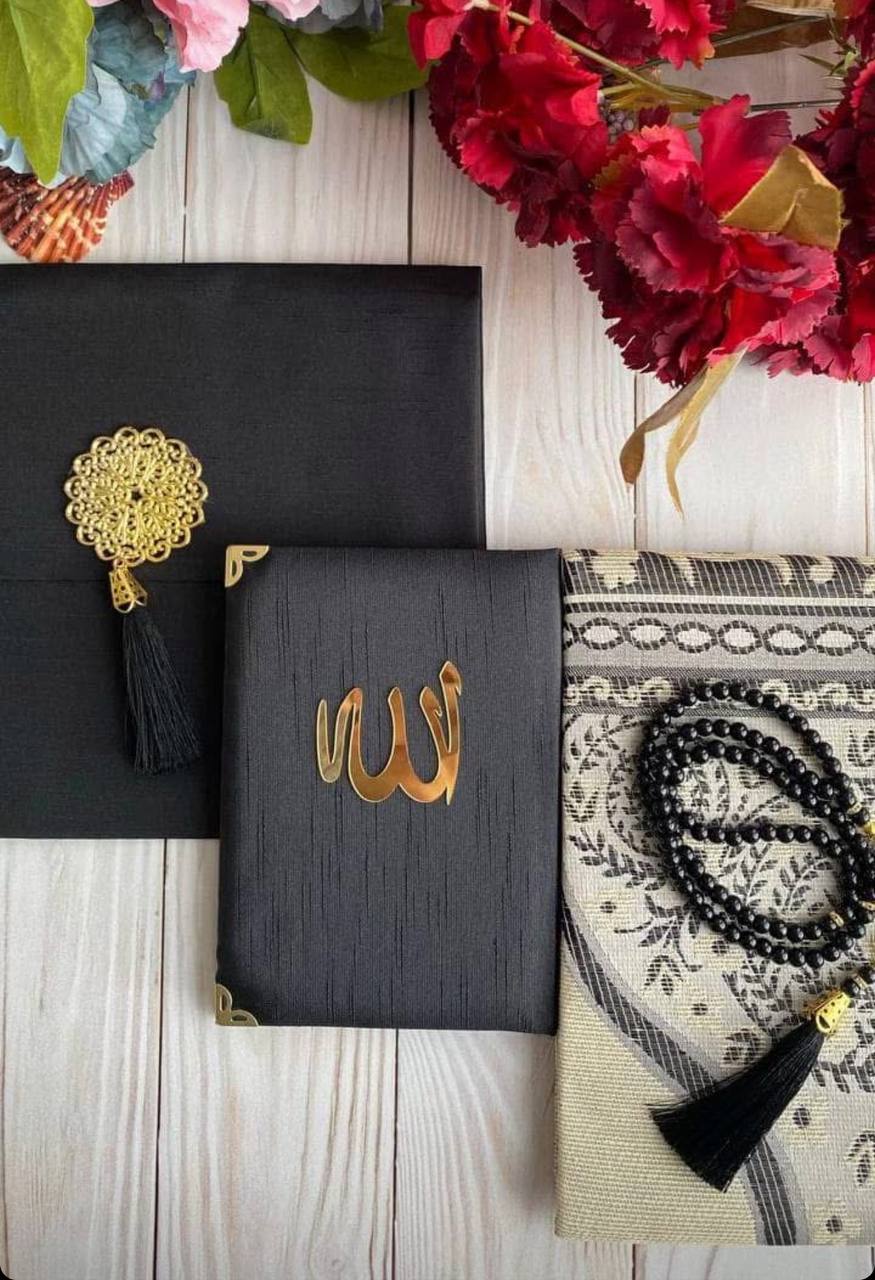 Prayer rug and rosary set, quran jozaai n a specially designed pouch I Prayer mat I Eid favors I Gift Favors I Gift For Mom I Muslim Gift